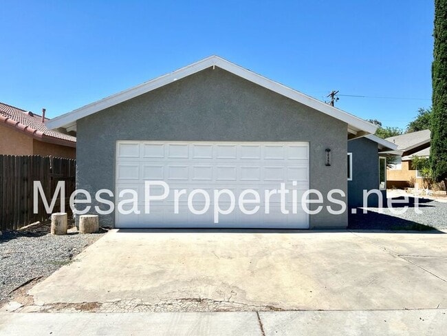 Foto del edificio - 16461 Spruce St