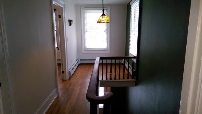 Sitting Area - 70 Golden Hill St