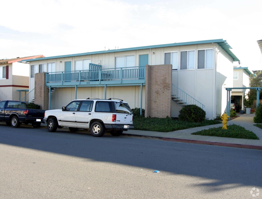 Building Photo - 309 Esplanade Ave