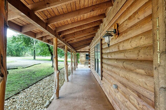 Building Photo - 1111 Berry Ln