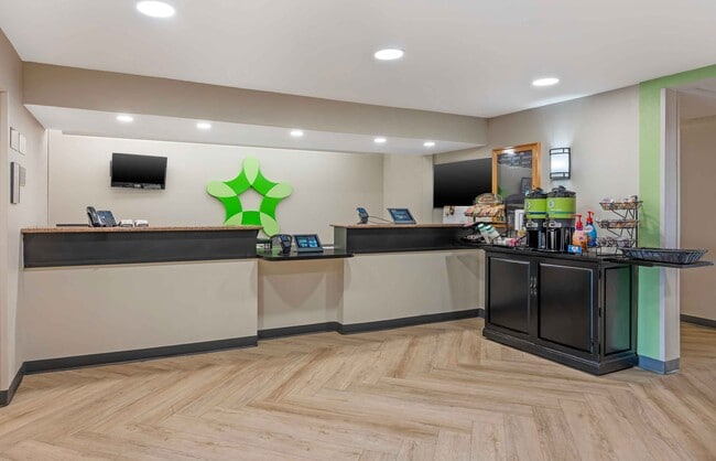 Building Photo - Furnished Studio-Orlando - Convention Ctr - Int'l Drive Area