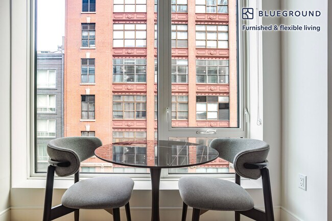 Building Photo - 312 W 43rd St