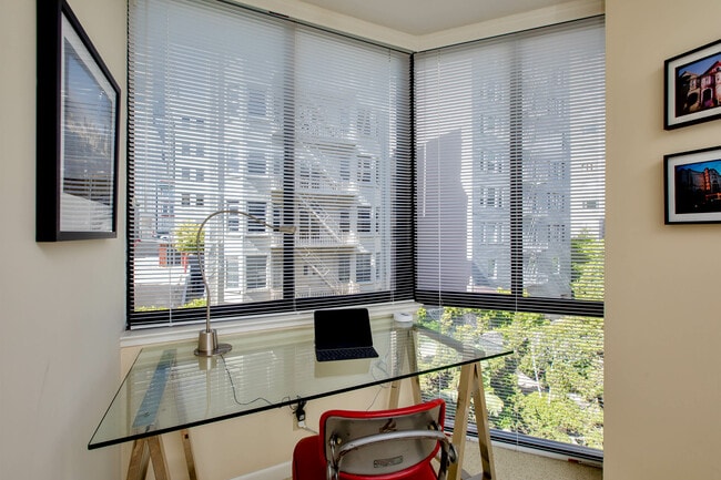 Foto del edificio - 900 Bush St