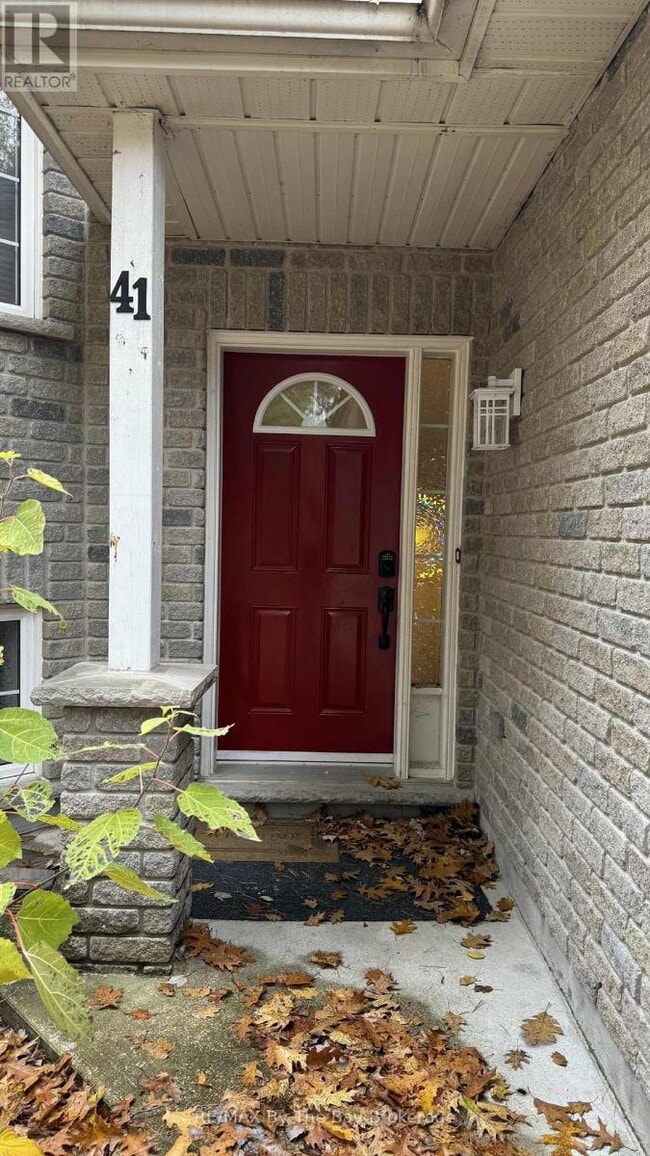 Building Photo - 41 Melrose Ave