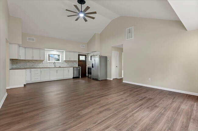 Foto del edificio - 5170 Fairfield Beach Rd NE