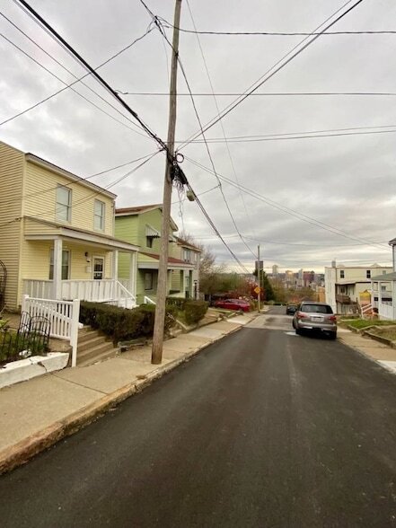 Photo - 1614 Myler St House