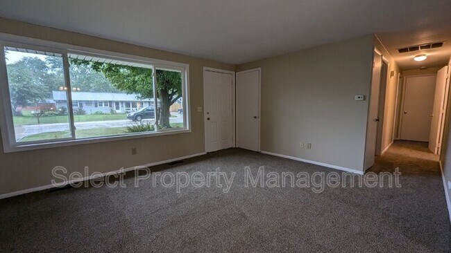 Building Photo - 1419 Aberdeen Ln