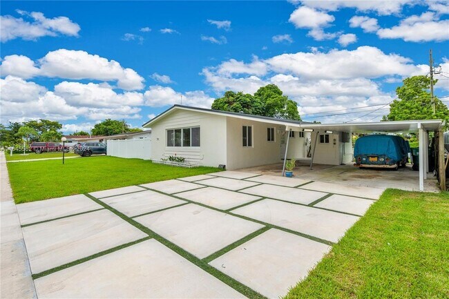 Building Photo - 8842 SW 41st Terrace