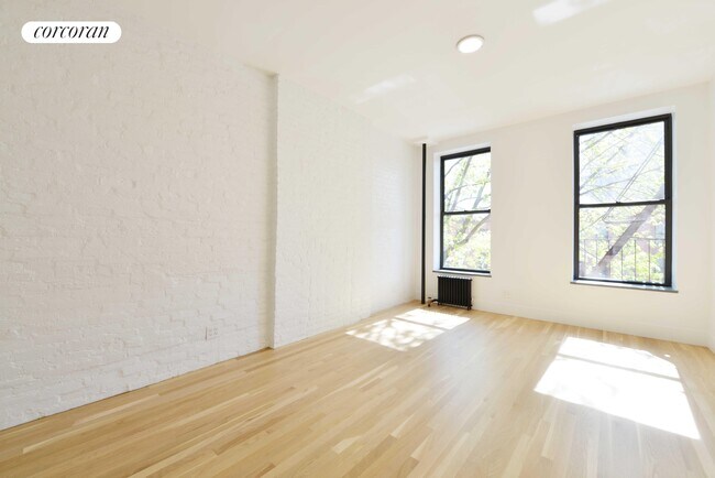 Building Photo - 566 Vanderbilt Ave