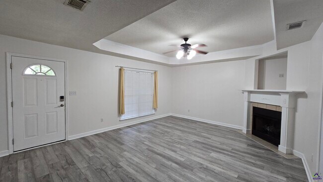 Foto del edificio - 124 Mary Jay Dr