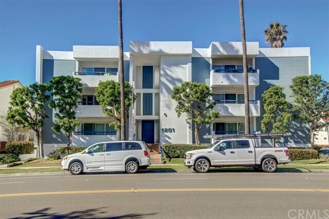 Building Photo - 1201 S Catalina Ave