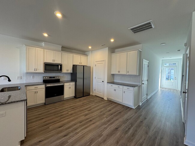 Building Photo - *Move In Special* 3 Bed | 2.5 Bath New Con...