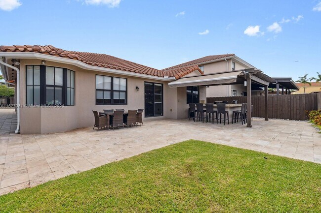 Foto del edificio - 9943 NW 10th St