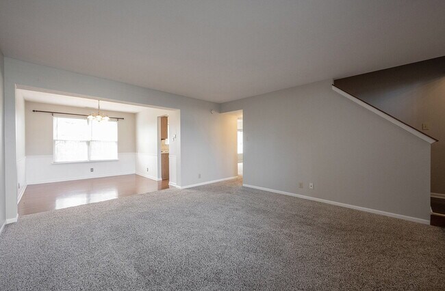 Foto del edificio - "Spacious 4-Bedroom Retreat with 2.5 Baths...