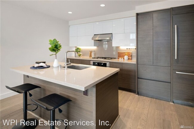 2 br, 2 bath House - 588 Bell Street unit ... photo'