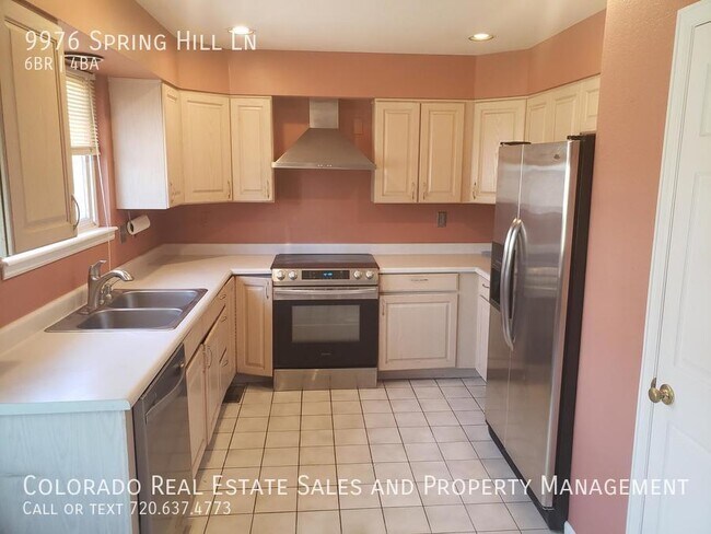 Building Photo - 6 beds 4 Baths House
