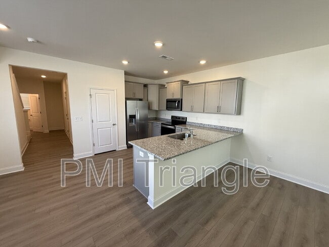 Building Photo - 6401 Granite Quarry Dr