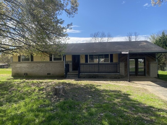 3 Bed, 1.5 Bath | Charming Neighborhood | Close to Costco, Topgolf, and Shopping - 3 Bed, 1.5 Bath | Charming Neighborhood | Close to Costco, Topgolf, and Shopping House