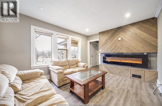 Photo du bâtiment - 406-08 Randolph Ave