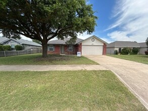Building Photo - 4507 Lonesome Dove Dr