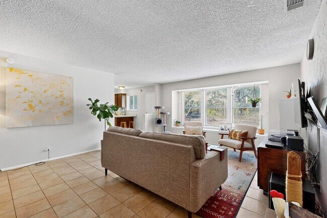 Foto del edificio - 7304 Eganhill Dr
