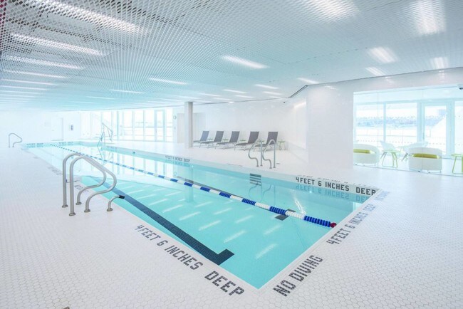 Foto del edificio - 625-626 W 57th St