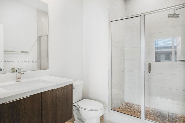 Foto del edificio - 7865 NW 104th Ave