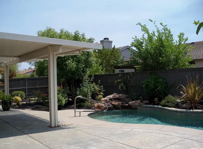 Foto del edificio - 55+ Heritage Park RARE Find!  2-2 w/Privat...