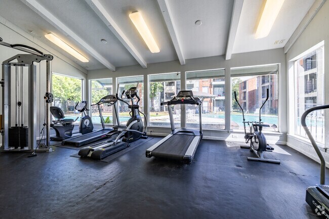 Interior Photo - Venetian Apartamentos Houston