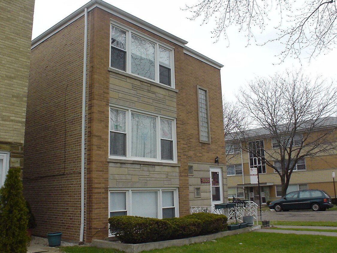 Primary Photo - 6300 W Belmont Ave