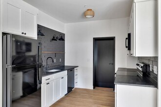 Building Photo - 36 Pawling Ave