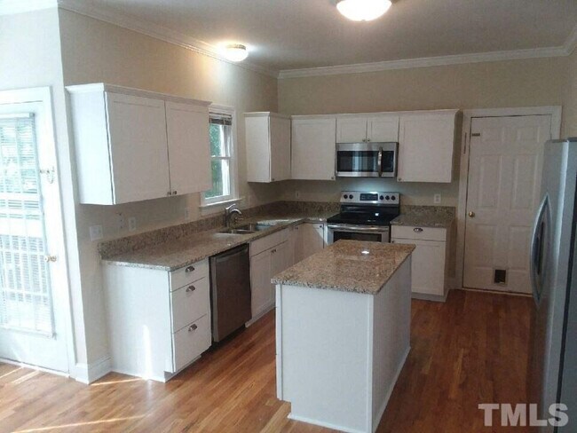 Building Photo - 1817 Misty Hollow Ln