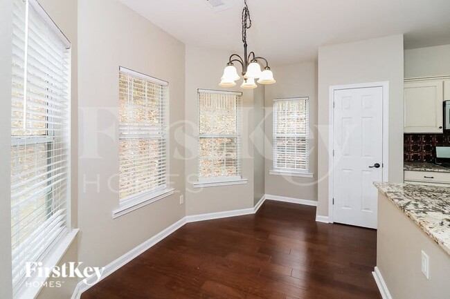 Foto del edificio - 1805 Lightwood Ln NW