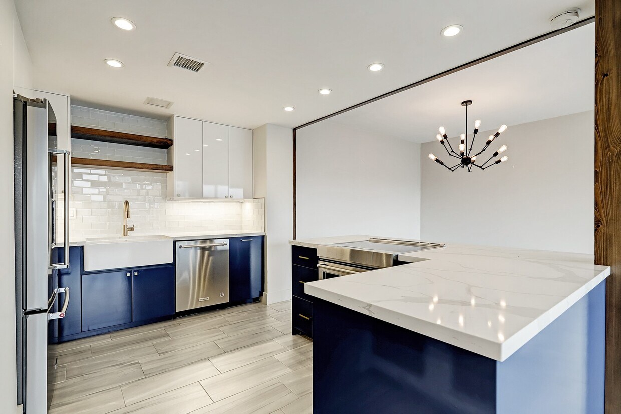 Foto principal - 2701 Westheimer Rd