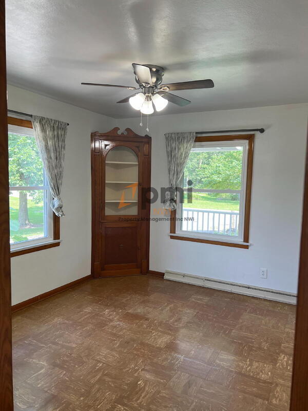 Foto del edificio - 12920 Cedar Lake Rd