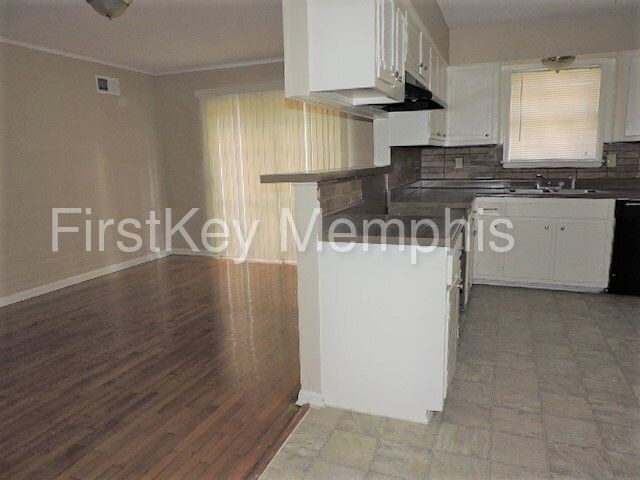 Building Photo - 3530 Naylor Dr