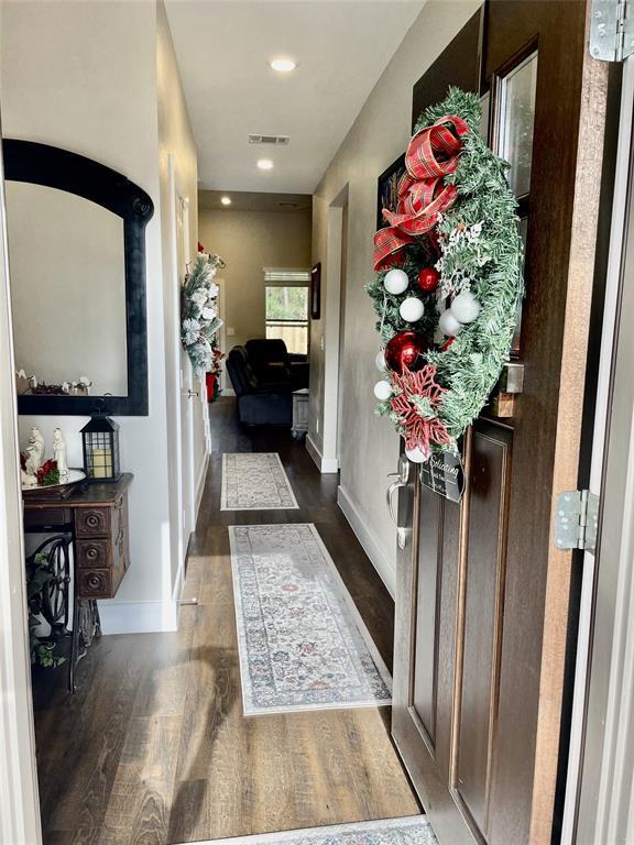 Foto del edificio - 423 Black Walnut Dr