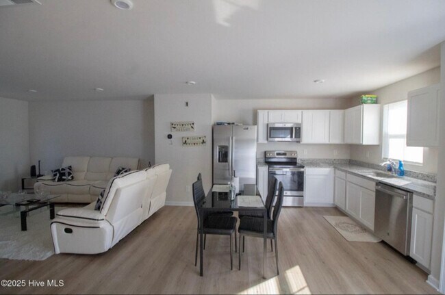 Foto del edificio - 8950 Shallow Crk Trl