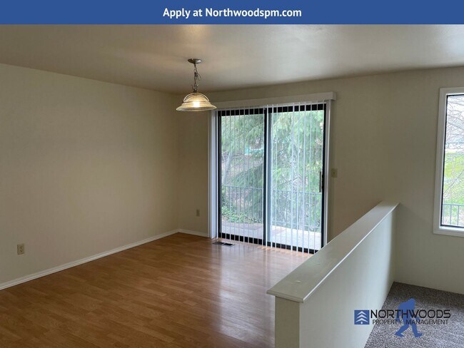 Foto del edificio - Beautiful Butte Creek View-3 Bedroom 2 Bat...