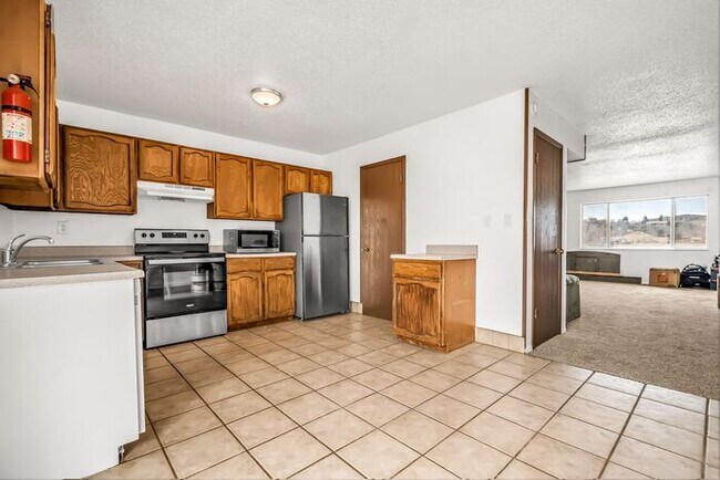 Building Photo - Charming Townhome in Beautiful Rangely, CO