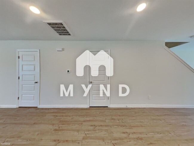 Building Photo - 3 br, 2.5 bath Townhome - 11 Cardinal Ct