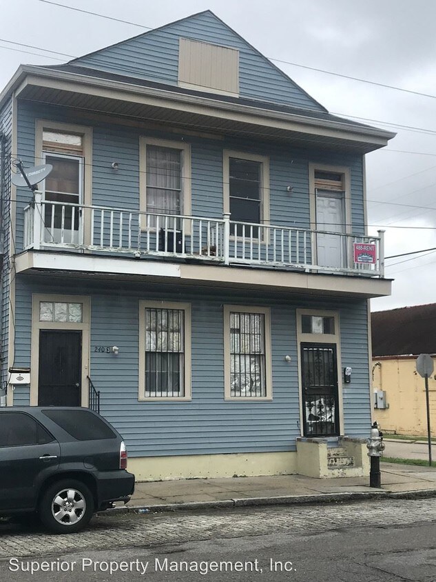 Primary Photo - 2401 Magnolia St