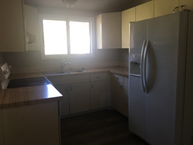 Foto del edificio - 703 Carriage Ct