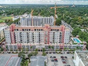 Building Photo - 4100 Salzedo St