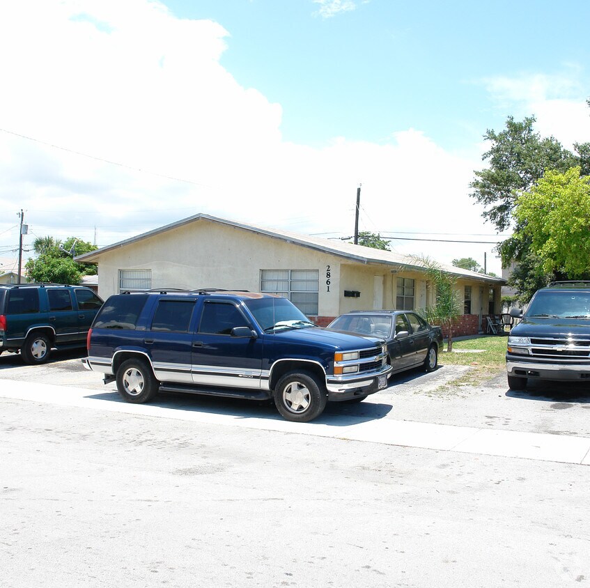 Foto del edificio - 2857-2861 NW 14th St