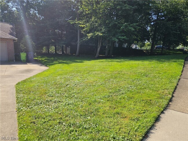 Foto del edificio - 470 Pheasant Run Rd
