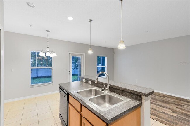 Foto del edificio - 2064 Cypress Bay Blvd