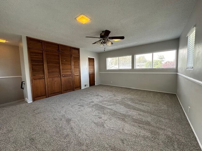 Building Photo - BEAUTIFUL 4bd/3ba HOUSE!