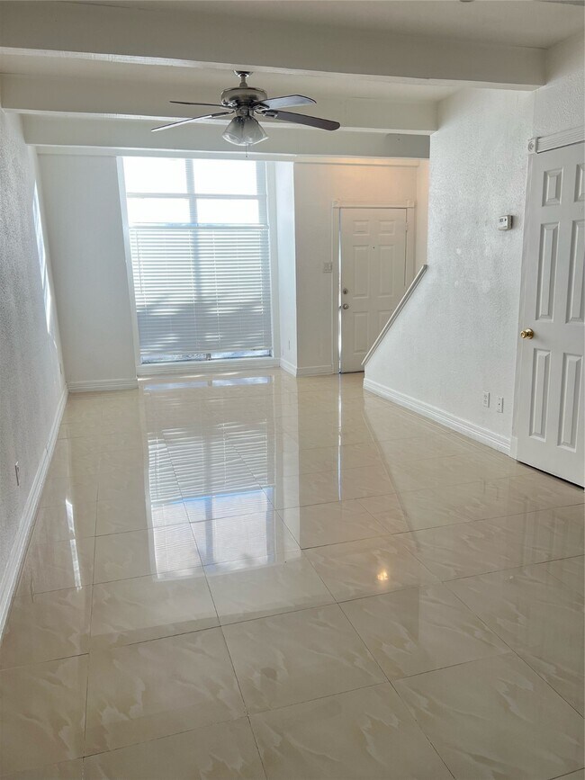 Foto del edificio - 5929 Queensloch Dr