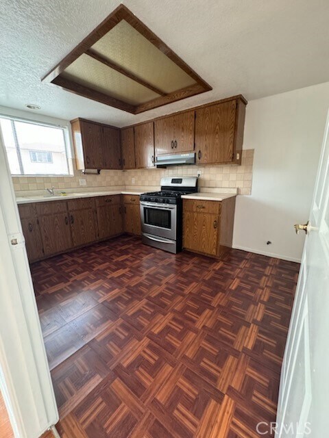 Foto del edificio - 320 W Madison Ave